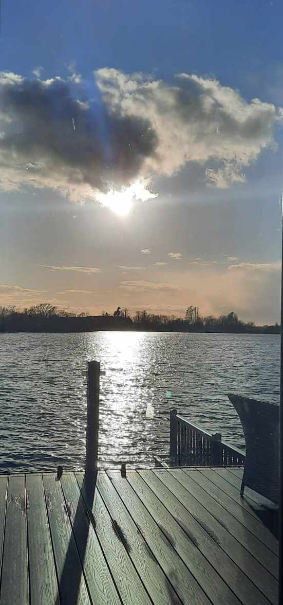 Evening at Chichester Lake Lodge over Ivy Lake